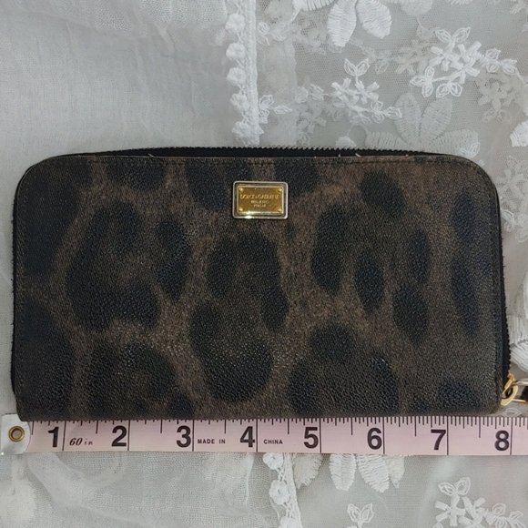 Dolce & Gabbana Leopard Animal Print Continental Zip Wallet - Picture 16 of 17
